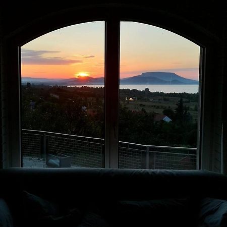 فيلا Panorama Balaton Balatongyörök المظهر الخارجي الصورة