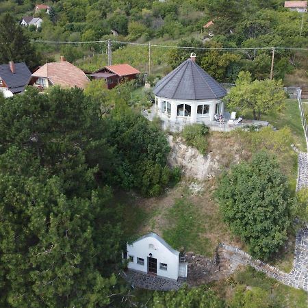 فيلا Panorama Balaton Balatongyörök المظهر الخارجي الصورة
