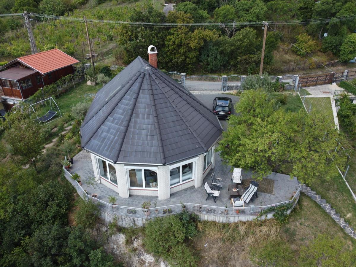 فيلا Panorama Balaton Balatongyörök المظهر الخارجي الصورة